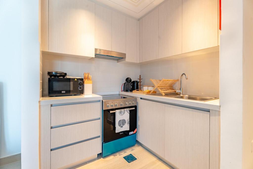 Apartment Tropical Withcity View 5minstoairport 226 B1